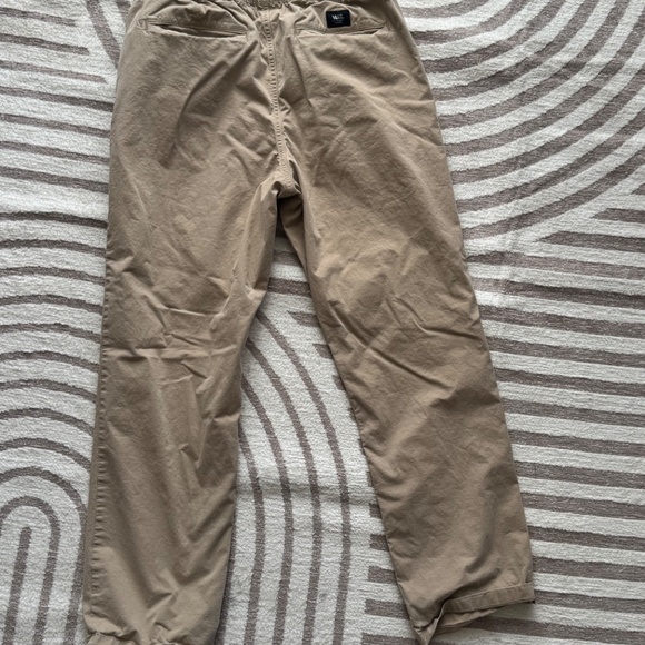 Vans - Picture 2 of 3